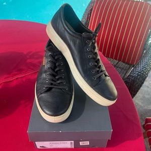Ecco lace up sneakers